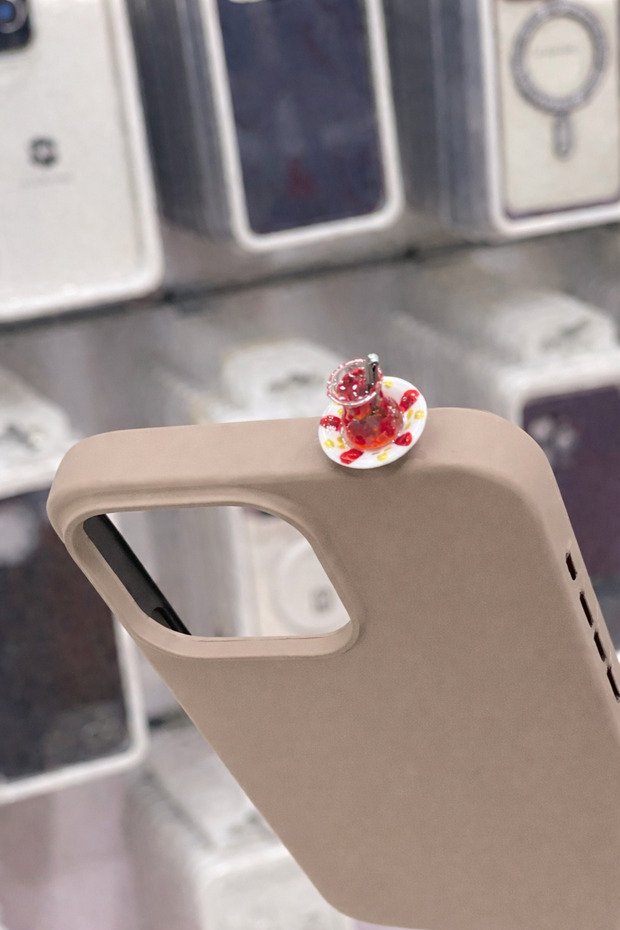 iPhone 15 Tea Cup Figured Silicone Case