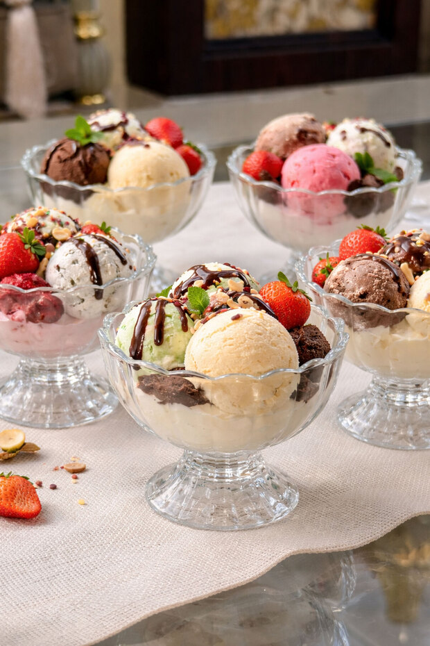 Set of 6 Glass Ice Cream & Snack Bowls – Transparent Presentation Bowls with Stand, for Serving Desserts & Nuts