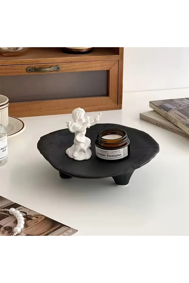 صينية مجوهرات سيراميكية إبداعية KJ005B25 بتصميم فني فريد ثلاثي الأرجل متعددة الوظائف بيضاوية الشكل
