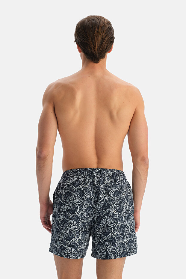 Multicolor Sea Shell Patterned Mid Shorts - 2