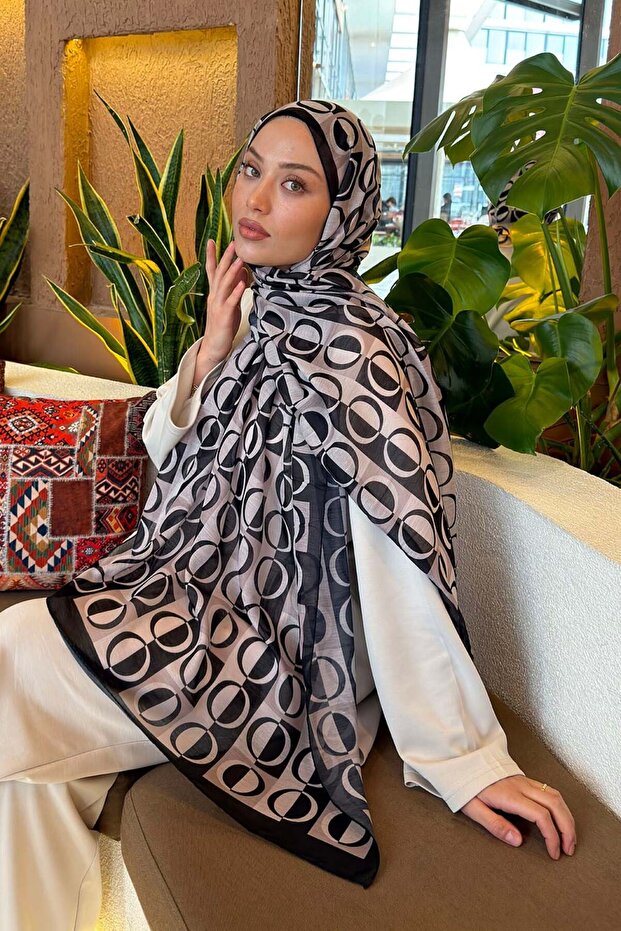 Ring Pattern Spacious Shawl Black Stone - 2