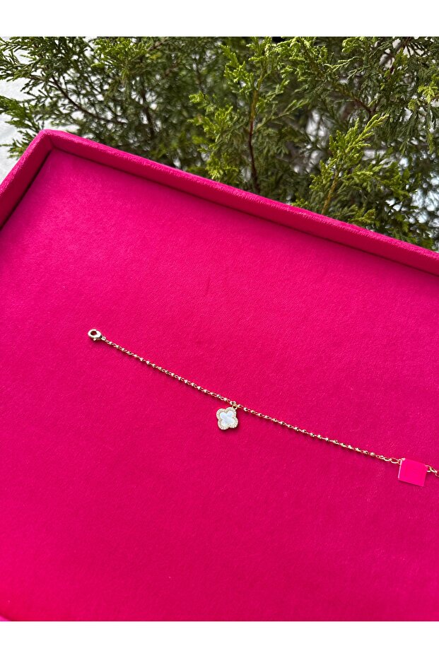 Milena Istanbul Dangling Clover Bracelet