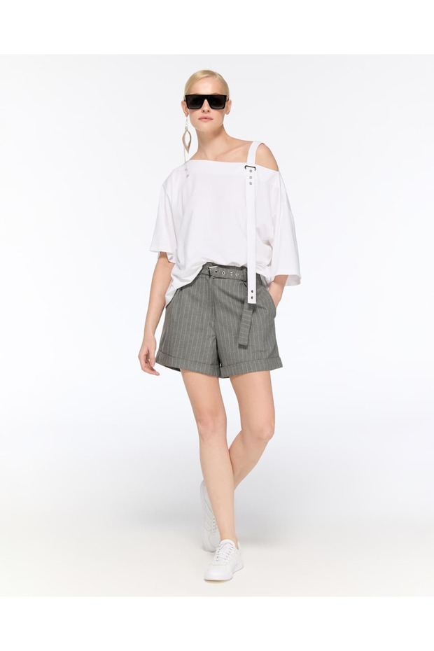 Shoulder Detailed Blouse