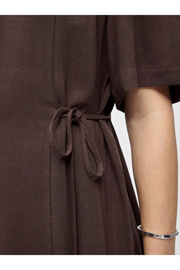 Midikleid Geknöpftes V-Ausschnitt - 5