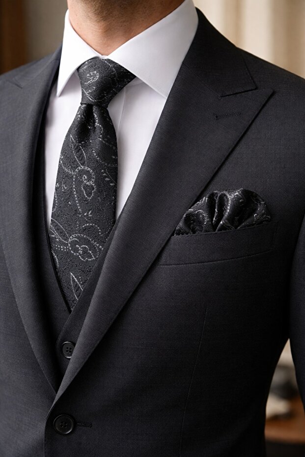 Black and White Shawl Pattern Tie Handkerchief