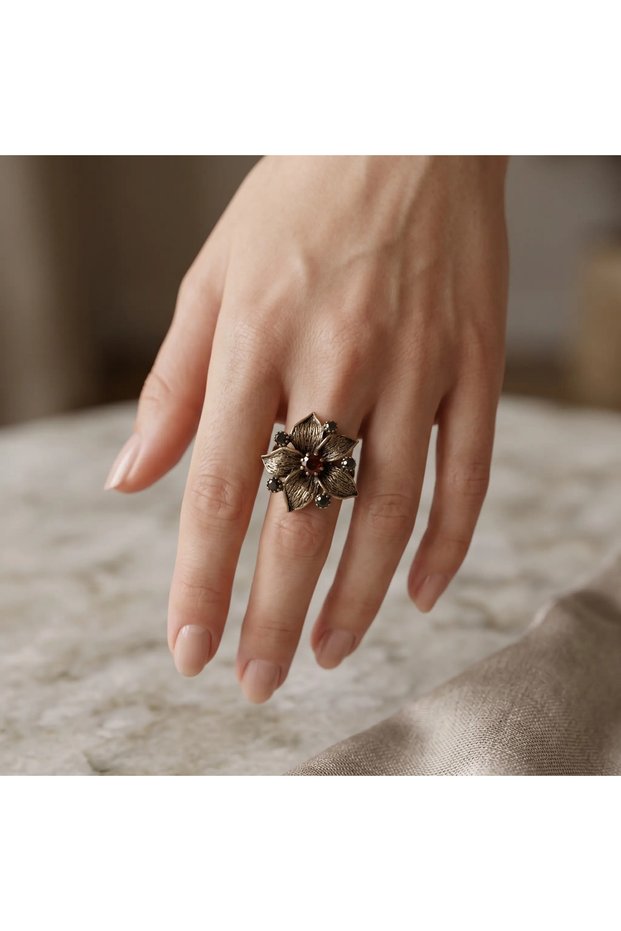 Vintage Women Ring Bronze Authentic Jewelry Lotus Flower Crystal Stone Adjustable