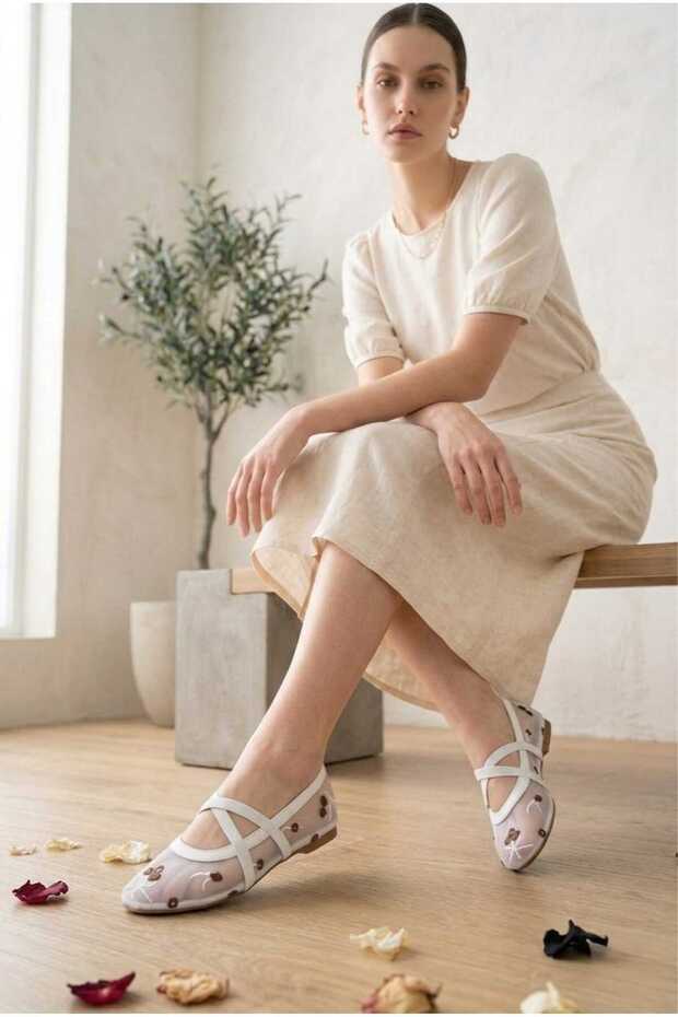 Women's Cross-Strapped Embroidered Transparent Ballerinas
