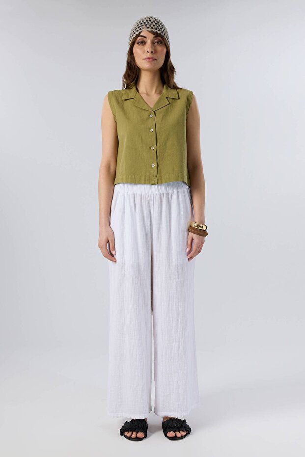 Natural Textured Comfortable Form-Fitting Buttoned Top Khaki