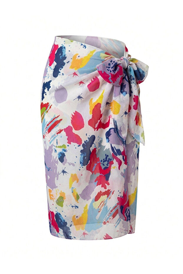 Skirt Pareo over Swimsuit
