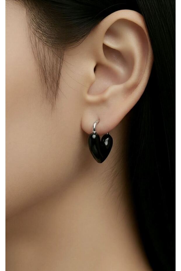 Luxurious Figured Flashy Heart Pattern Earrings
