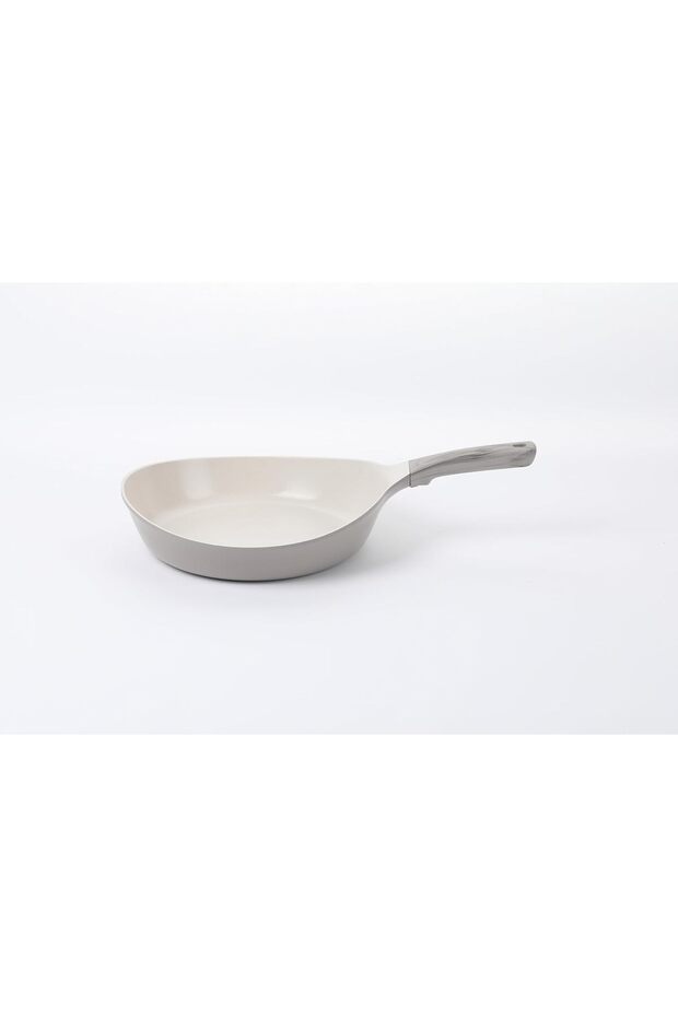 Gaudi,Frying Pan,28cm,Curved design,Xtrema coating for excellent nonstick performance and durability