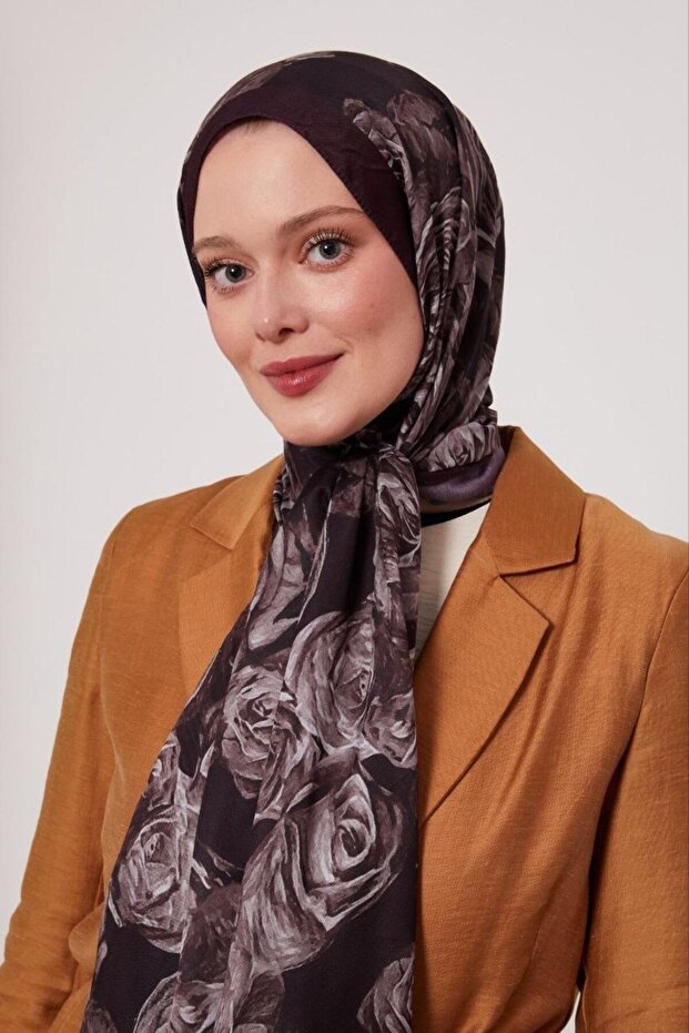 Rose Garden Lotus Shawl