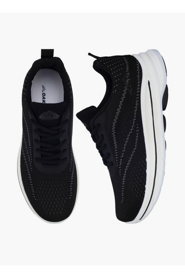 Men Lace-Up Sports Shoes
