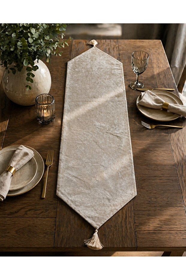 Luxury Velvet Tasseled Beige Runner