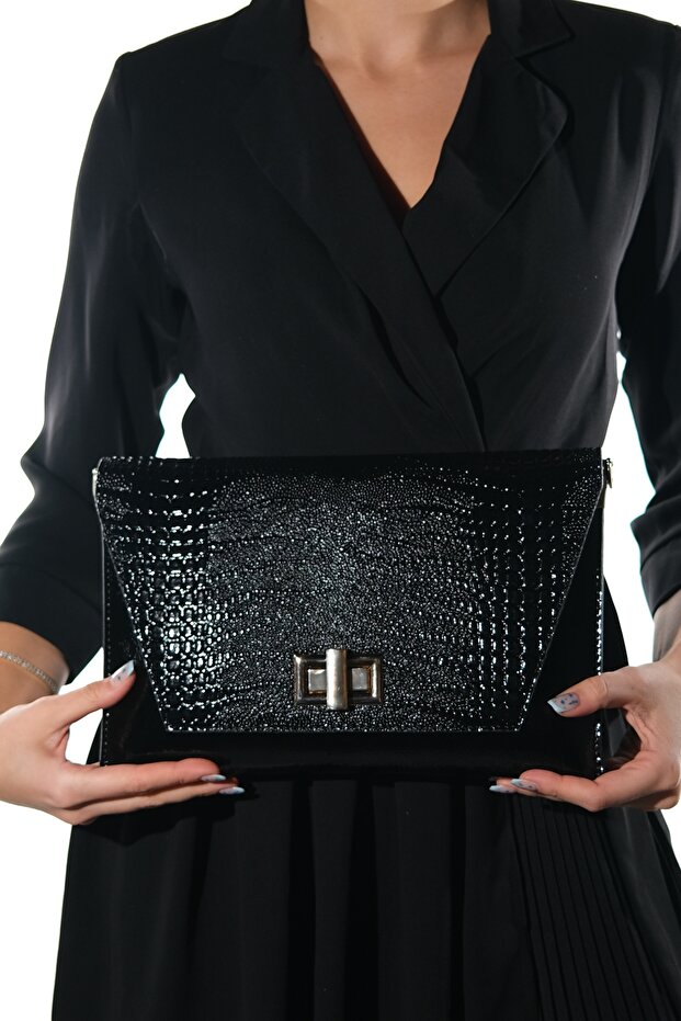 Maori Black Print Patent Leather Women's Clutch Bag
