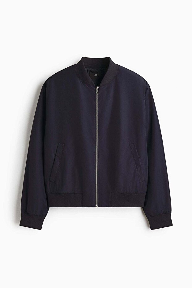 Lightweight bomber jacket