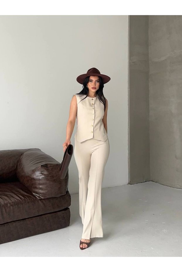 Women's Vest Trouser Suit Button Detail Stylish Two-Piece Suit Modern Office Casual Suit