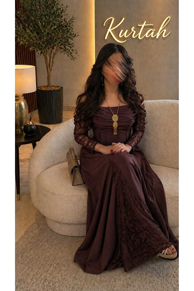 فستان نسائي