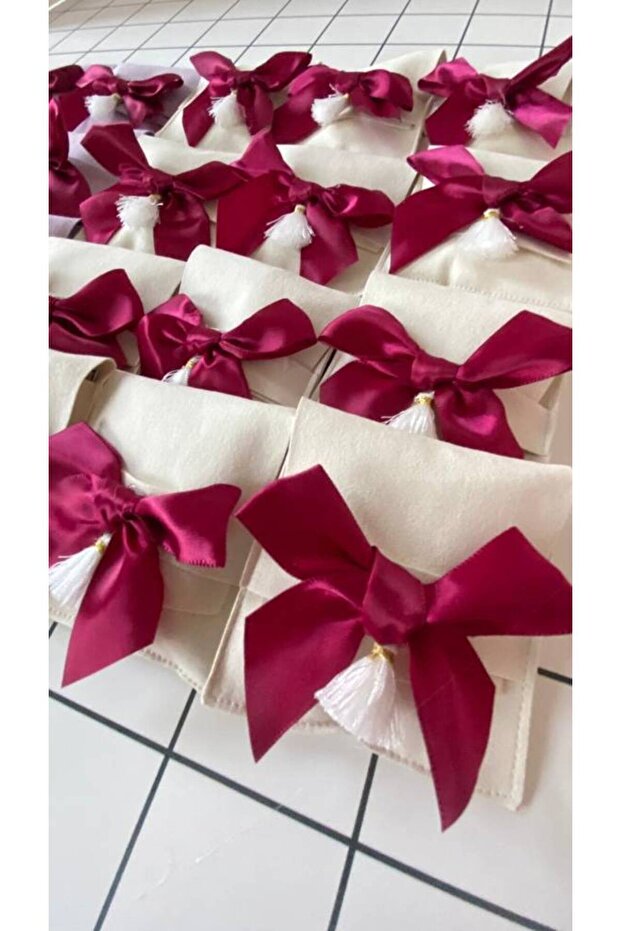 Mini Distributions (12 Pieces)