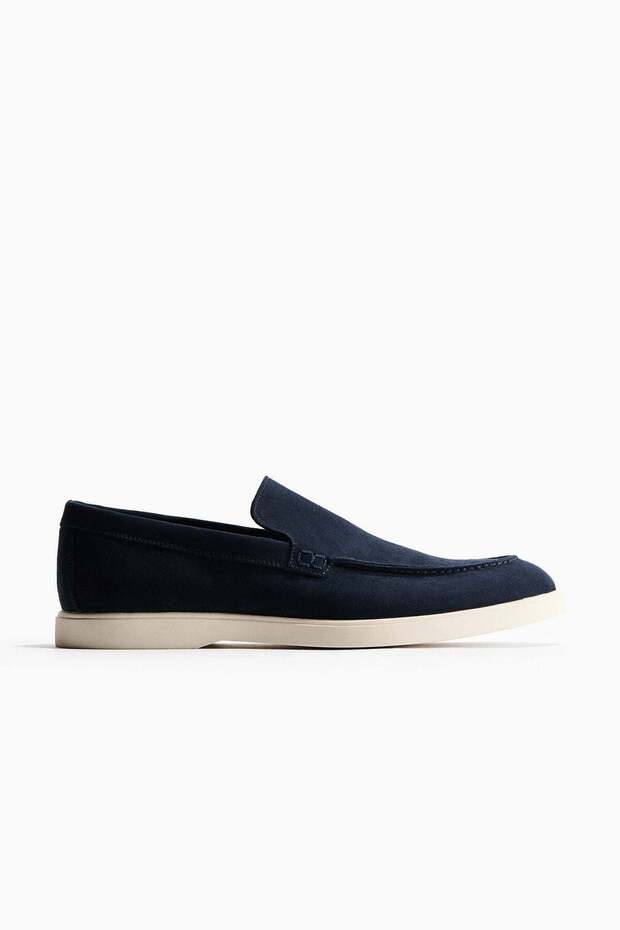 Moccasin-seam loafers
