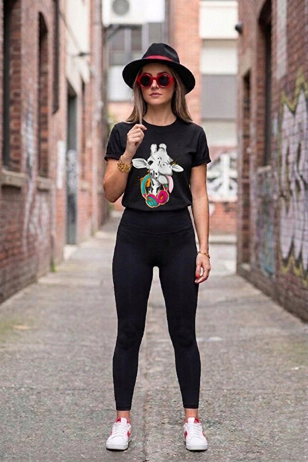 Vero Groovy Giraffe Printed T-Shirt - 100% Cotton Cool Design