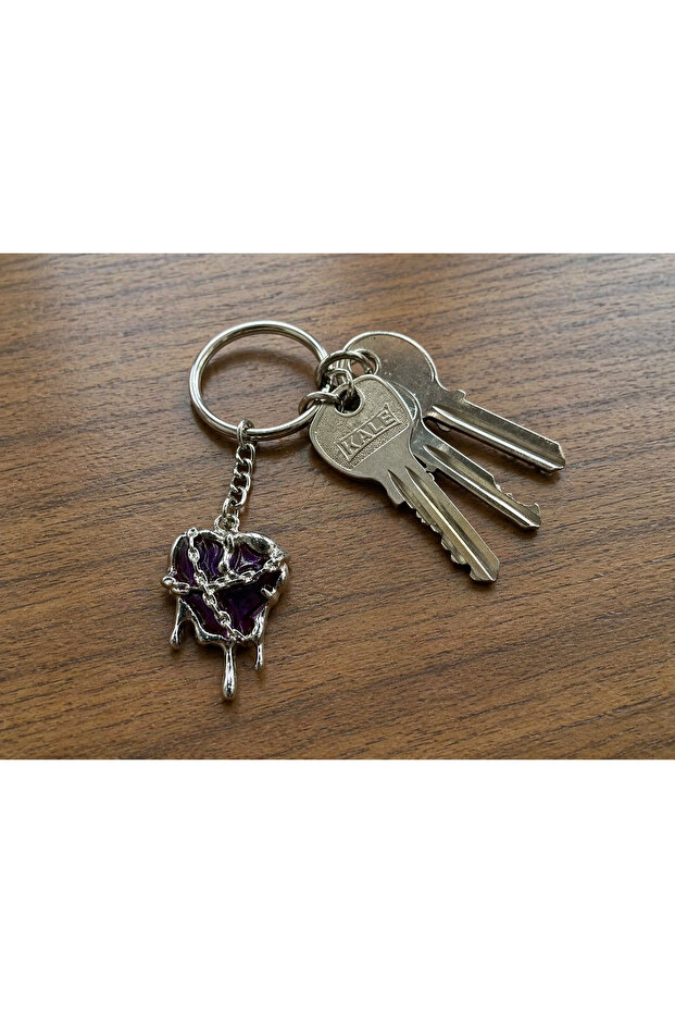 Metal Keychain with Gothic Heart Figure and Purple Drop Effect