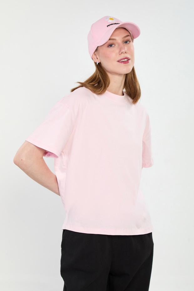 Women's Basic T-Shirt with Stand Collar and Side Slits - Dusty Pink