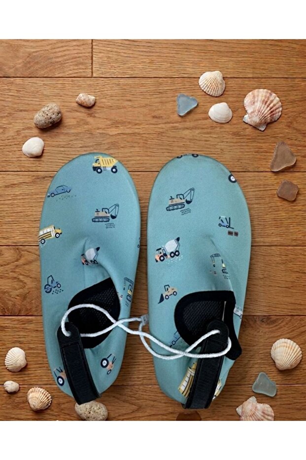 Sli̇pstop Boys' Thick-Soled Sea Boots