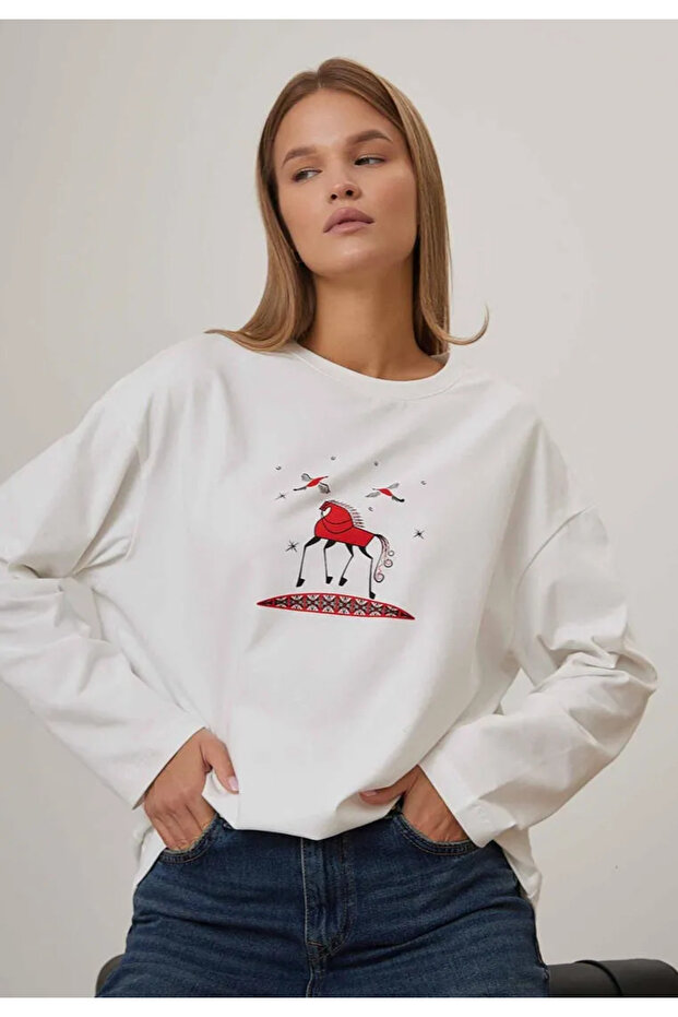 White Printed Long Sleeve Cotton T-Shirt Suitable for Hijab