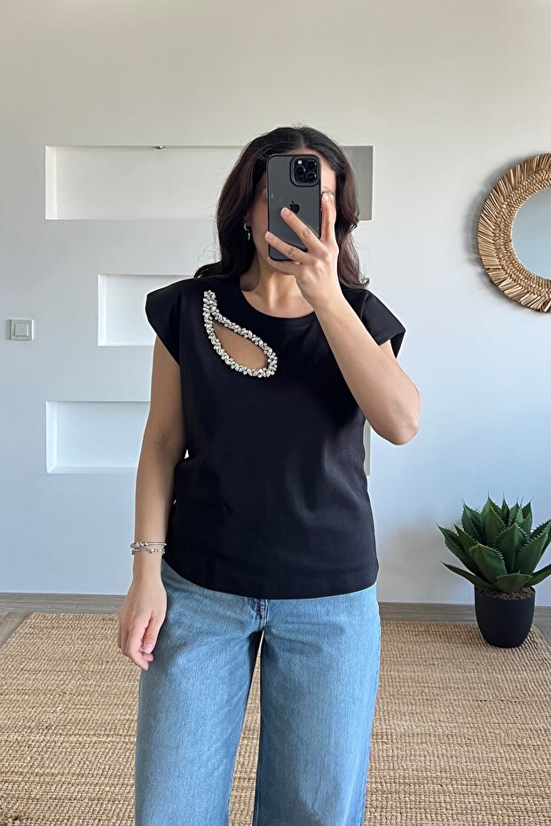 Black Padded Stone Low-Cut T-Shirt