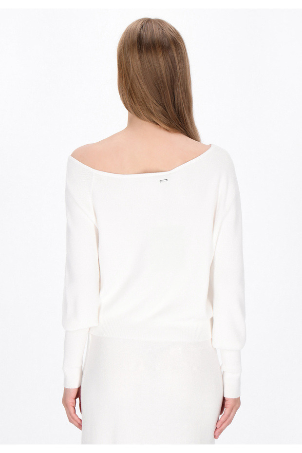 Sweater - 4