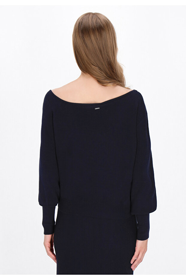 Sweater - 4