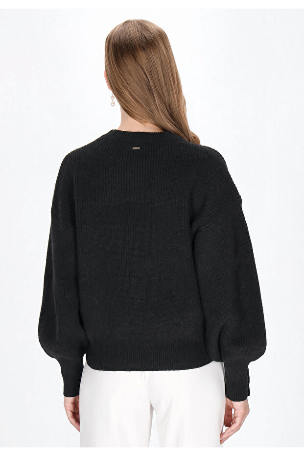 Sweater - 4