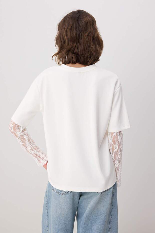 Ekru Oversize/Geniş Kalıp Düşük Kol Dantelli Uzun Kollu Soft Touch Örme T-Shirt TWOSS26TS00191 - 5