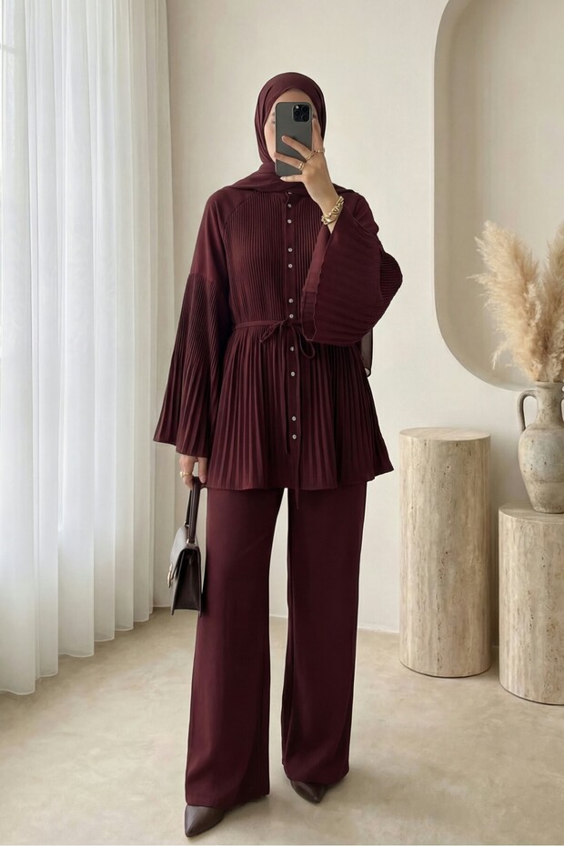 Piliseli High Collar Buttoned Crepe Suit - Burgundy
