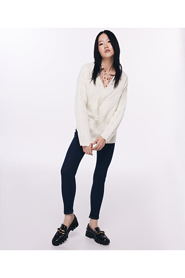 Raw Edge Detail V-Neck Sweater