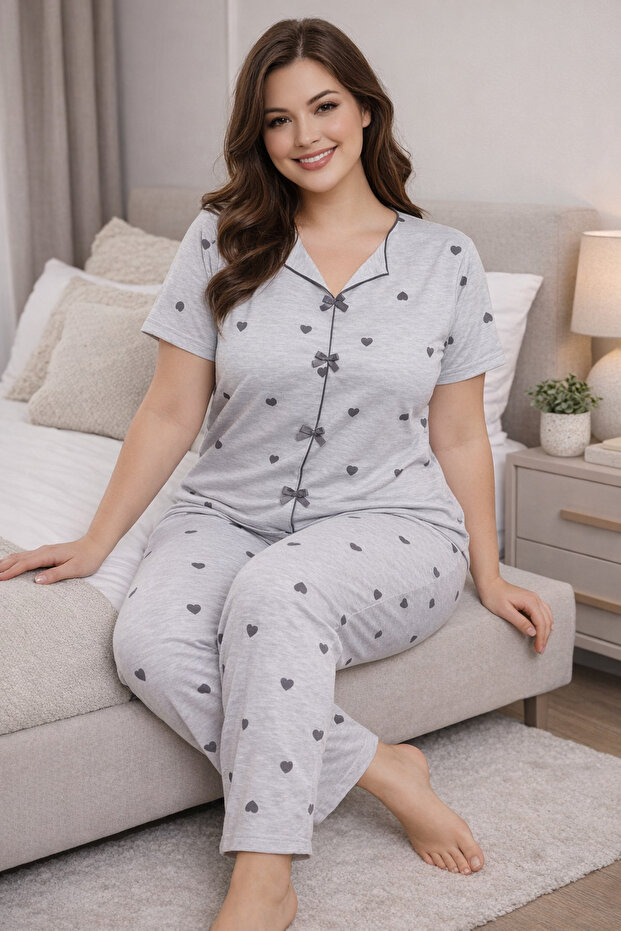طقم بيجامة بأكمام قصيرة مقاس كبير بتصميم قلب أسود