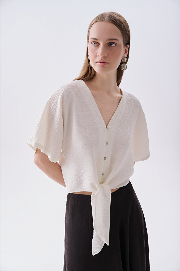 Women's Off-White Tie-Up Crop Short Sleeve Shirt