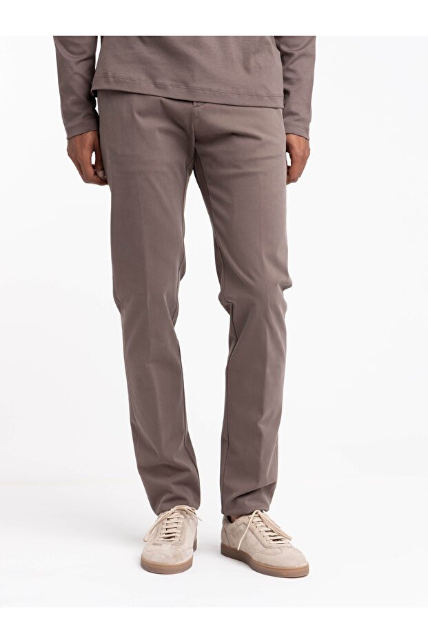 Men's Regular Fit Narrow Leg Brown Trousers