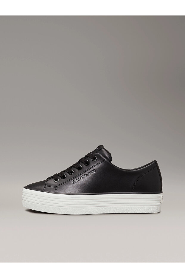 Bold Flatform Sneaker - 2