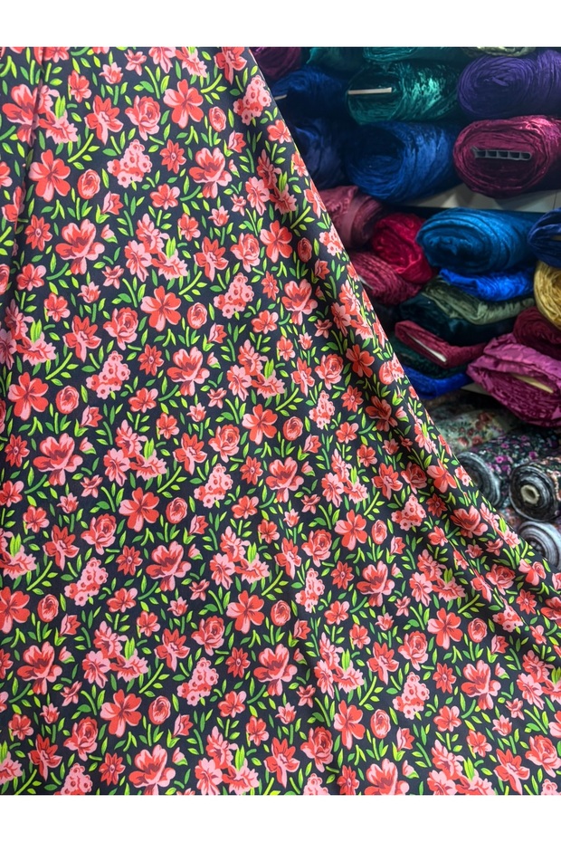 Patterned Lycra Jersey Fabric 150 cm Wide (Travera)