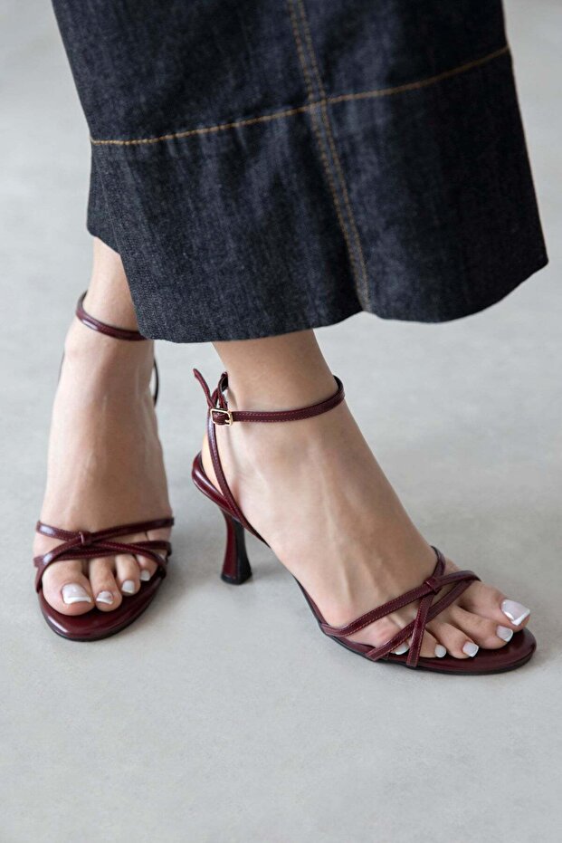 Zet Women's Heeled Wrinkled Leather Sandals Claret Red