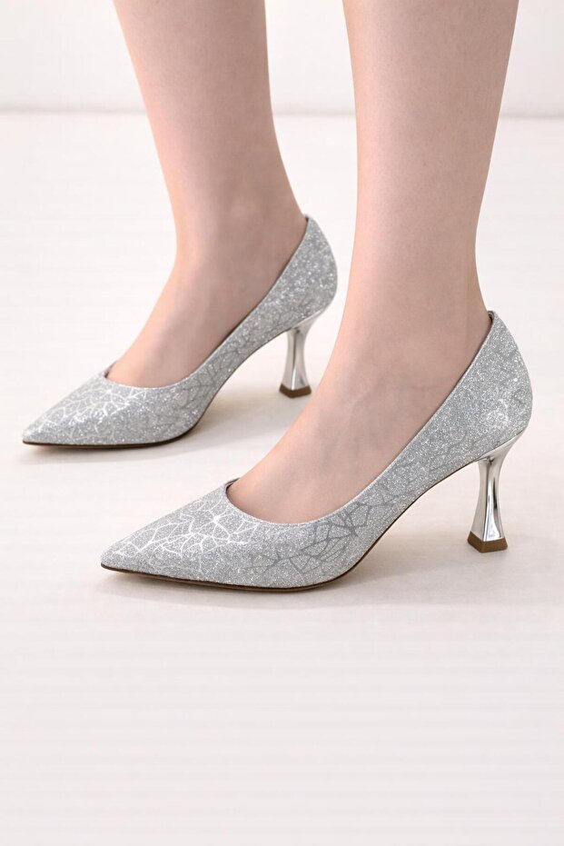6772 Thin Heel Comfortable Fit Glittery Women's Shoes