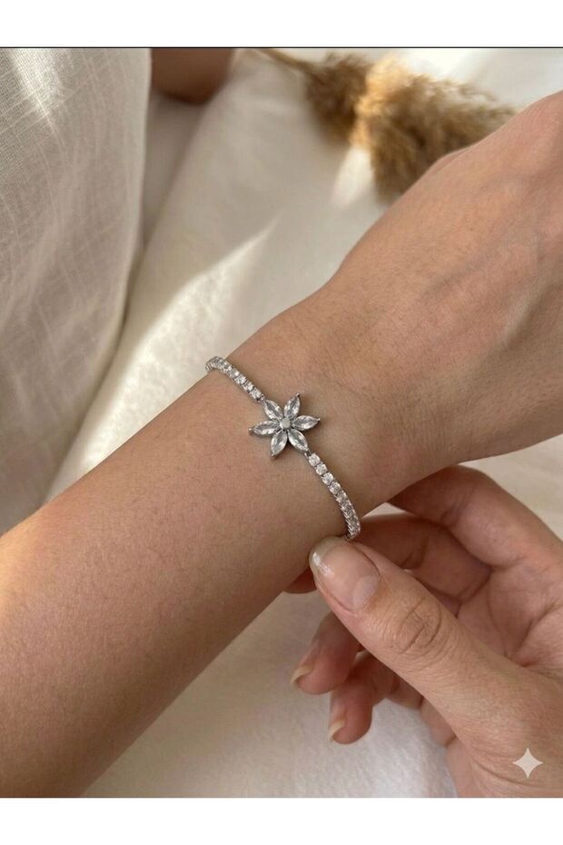 Zircon Stone Figure Detailed Waterway Steel Bracelet