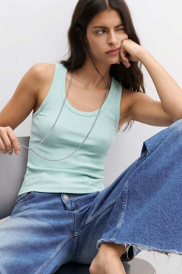 تي شيرت مزود بحمالات مصنوع من مزيج الفيسكون