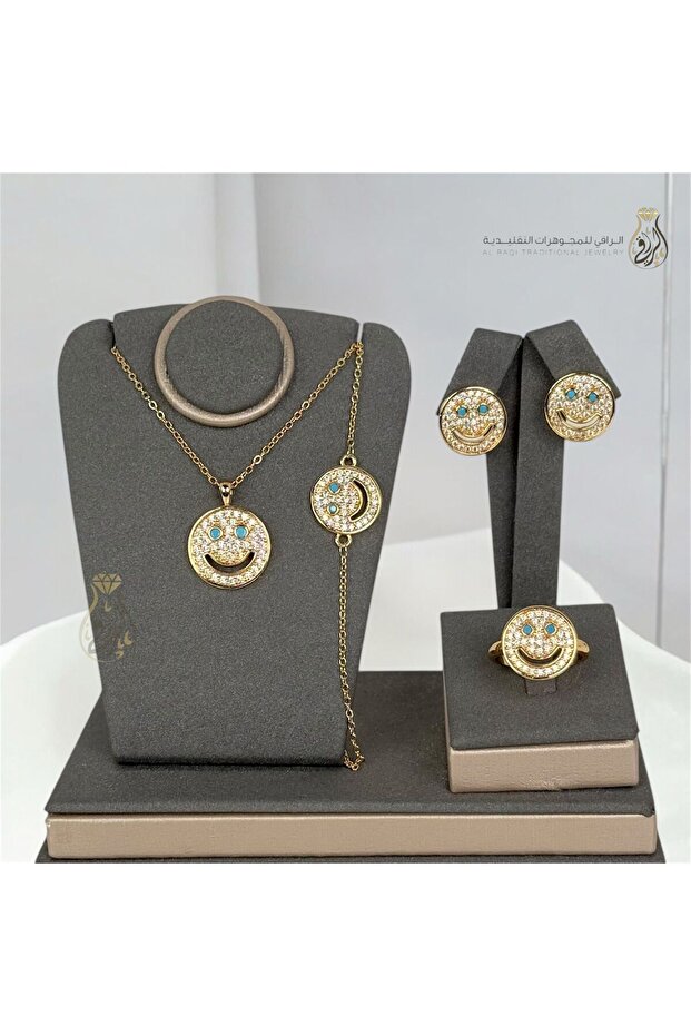 طقم ابتسامة السعادة الذهبية