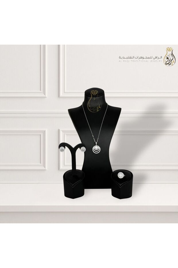 طقم مجوهرات تقليدي بتصميم دائري متدرج
