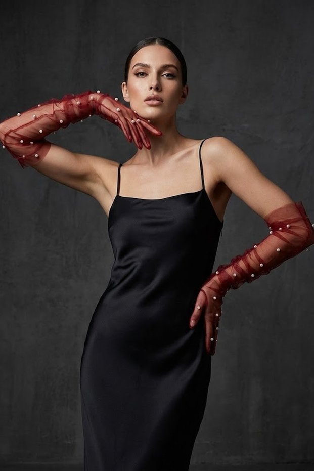 Noctyra Pearl Mesh Couture Burgundy Gloves – Long Tulle with Pearl Detail, Luxurious Event Accessory