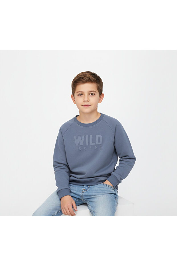 سويت شيرت مطبوع عليه Wild Escape للأولاد