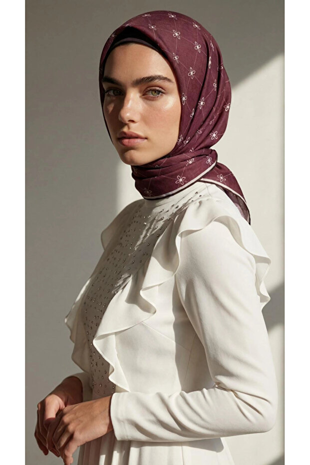 وشاح ناعم بنمط شبكي بلون البرقوق